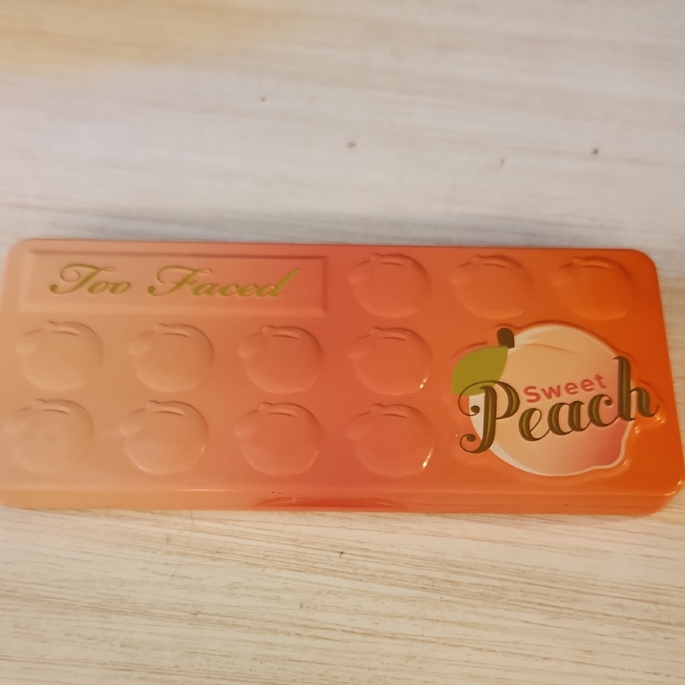 Too Faced Peachy